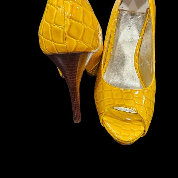 Nine West Liatriso Peep Toe 4" Heel 8M Yellow Snake Print - Picture 5 of 8